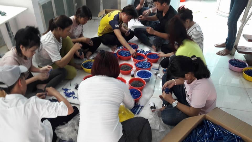 Cung ứng lao động Bắc Giang, công nhân phụ kho sản xuất